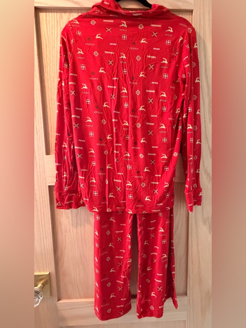 SKIMS LE Sleep Long Sleeve Button Up Set- Cranberry Vintage Reindeer Print - Picture 2 of 7